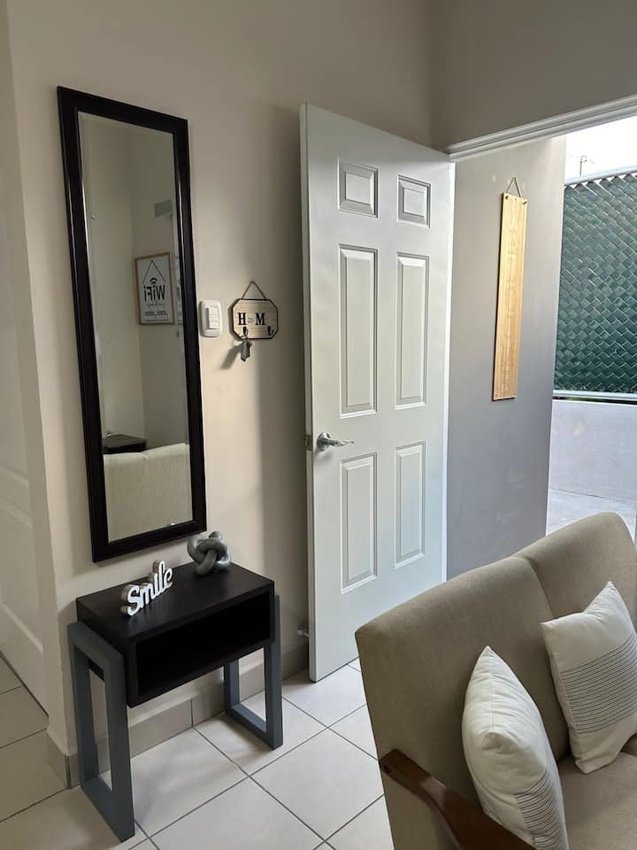 C.s Apartment One 
Moderno Y Acogedor - Managua