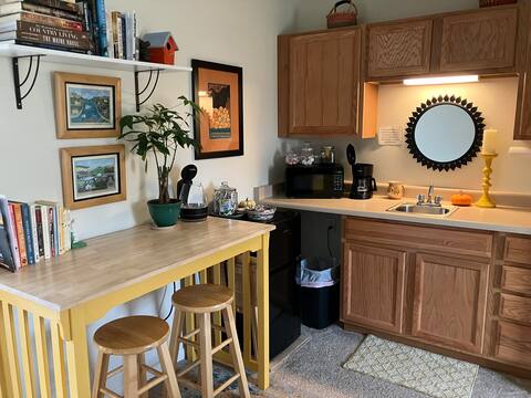Cozy Studio Apartment
