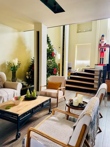 Elaia Athens Boutique gallery image 3