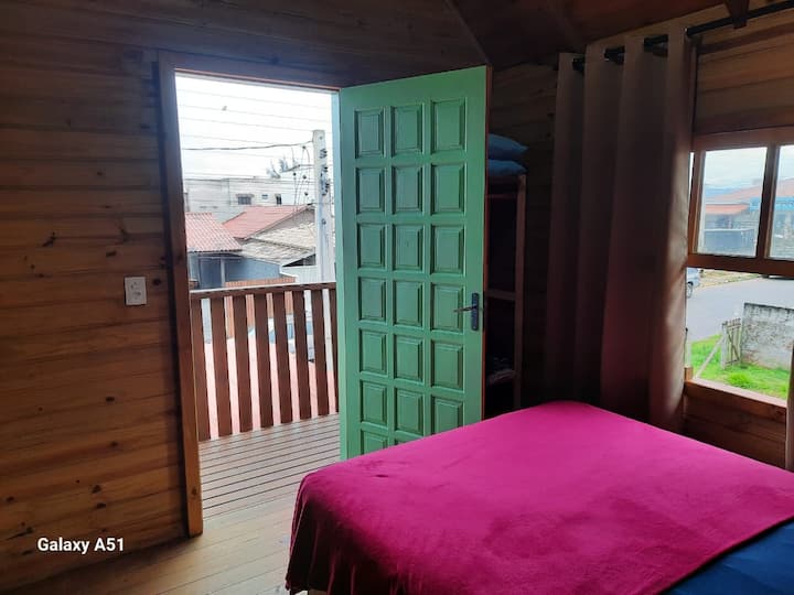 Dhomë gjumi kryesore me ajër të kondicionuar 