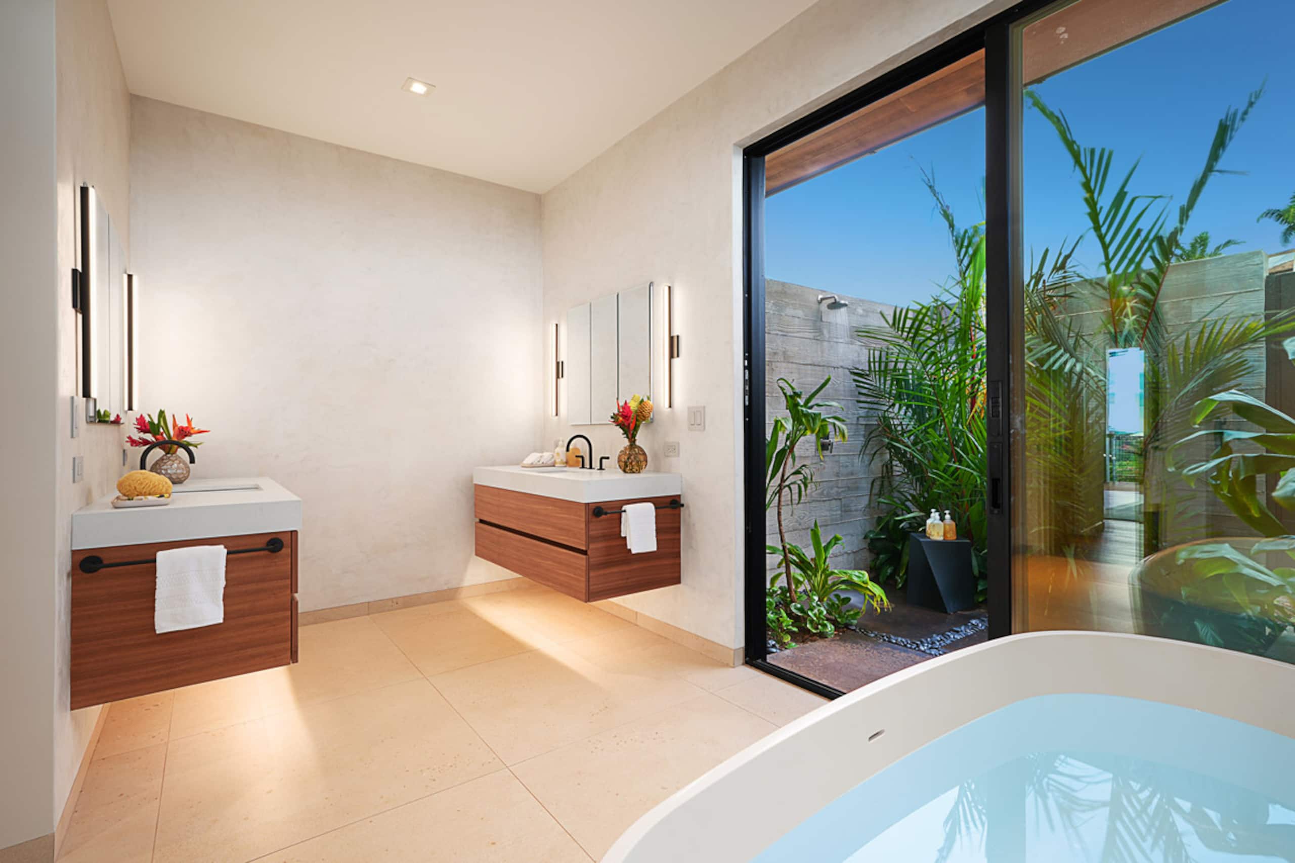 Home in Koloa · ★5.0 · 5 bedrooms · 8 beds · 5.5 baths - Photo 10
