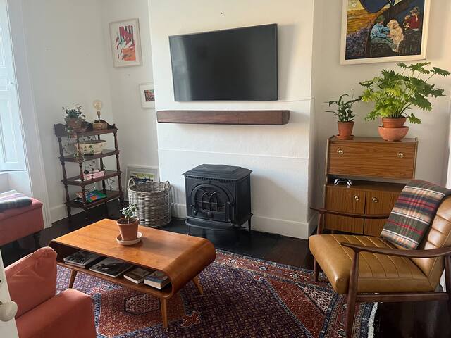 Stylish 3 Bedroom Home in Stoneybatter gallery image 3