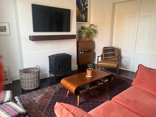 Stylish 3 Bedroom Home in Stoneybatter gallery image 2