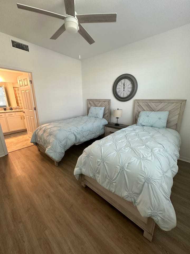 2 - ра спалня с разтегателно 3 - то единично легло