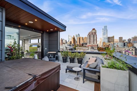 The Giant Luxury Downtown Townhome