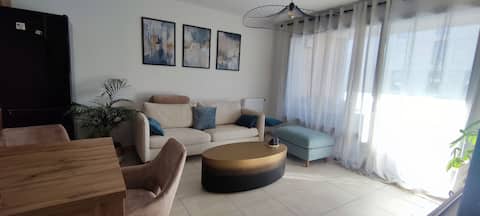 Popular Airbnb listing: New accommodation with garage Bron Hôpitaux Est in Bron