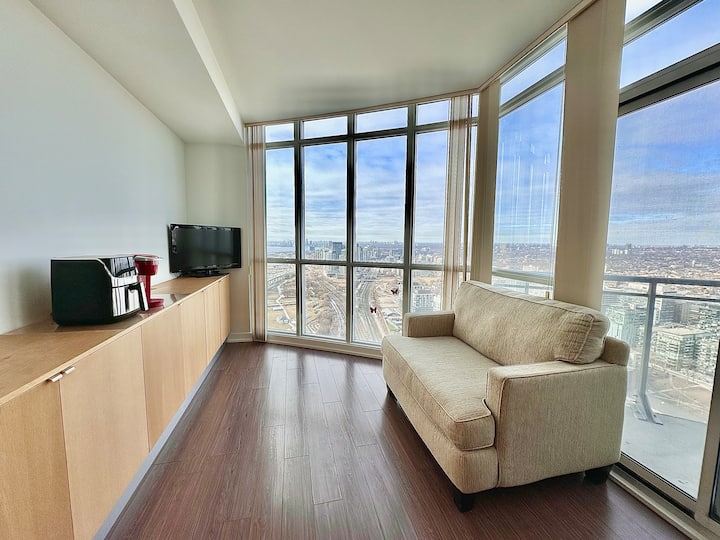 49th Floor Penthouse With Downtown Toronto Views - Toronto
