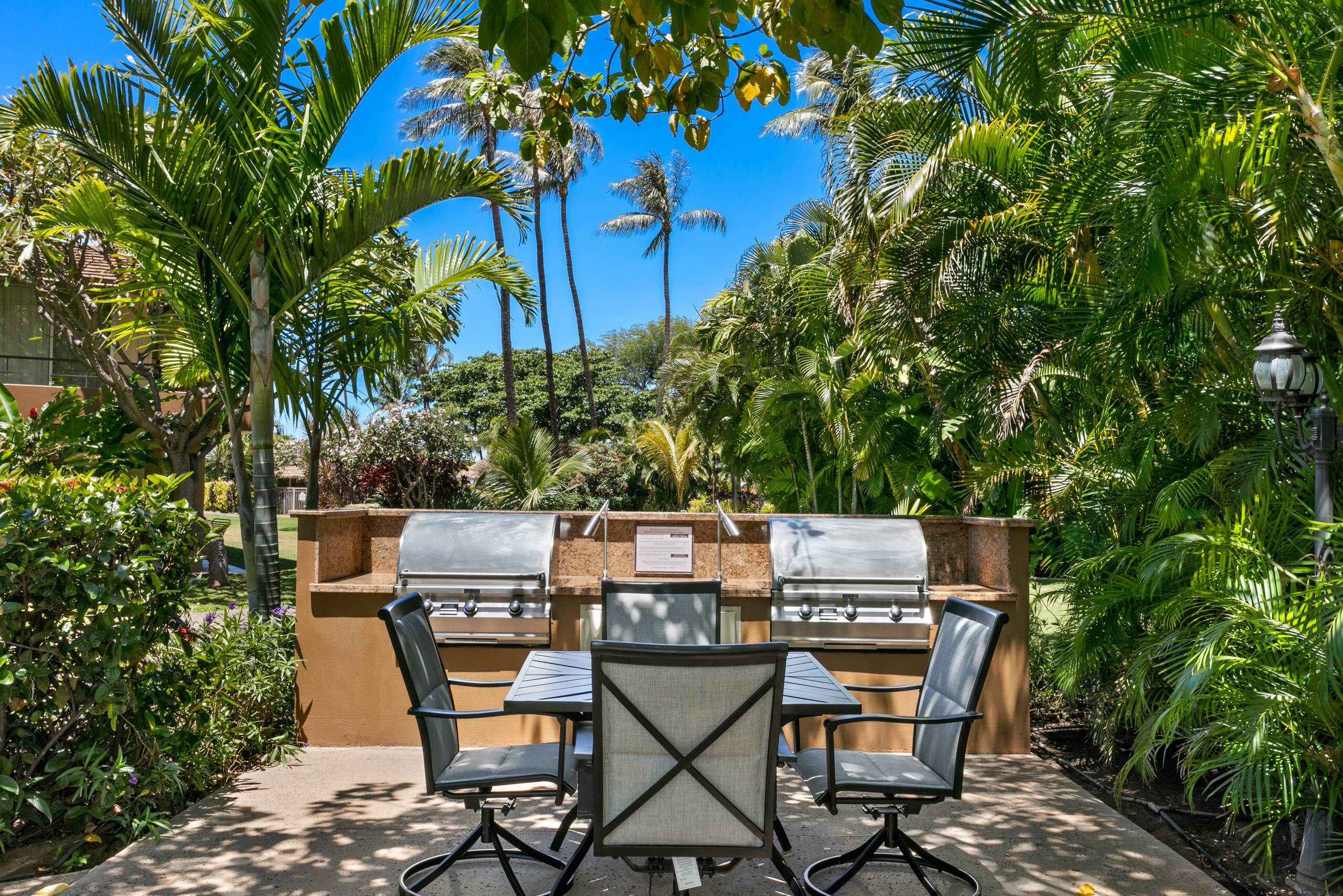 Condo in Lahaina · ★4.33 · Studio · 2 beds · 1 bath - Image 47