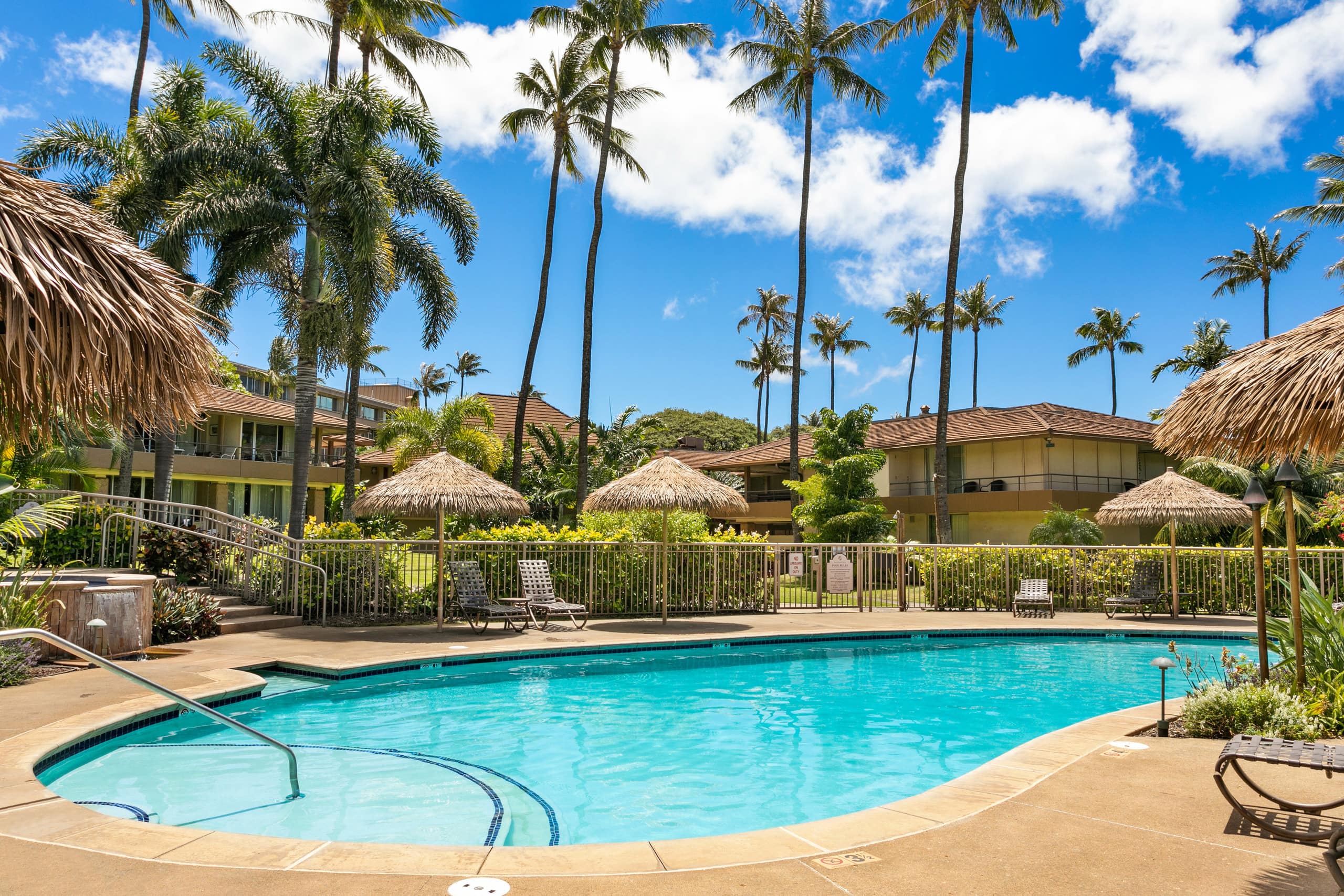Condo in Lahaina · ★4.33 · Studio · 2 beds · 1 bath - Image 31