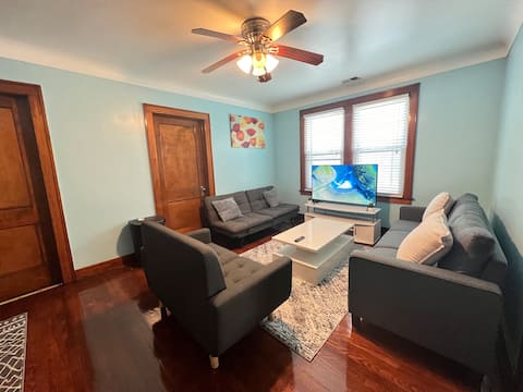 Cozy Apartment near Downtown