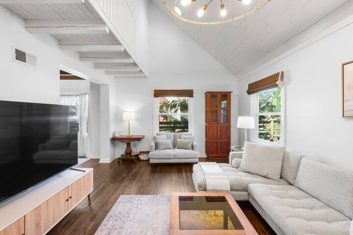 4-Bed Farmhouse Bliss Near It All gallery image 4