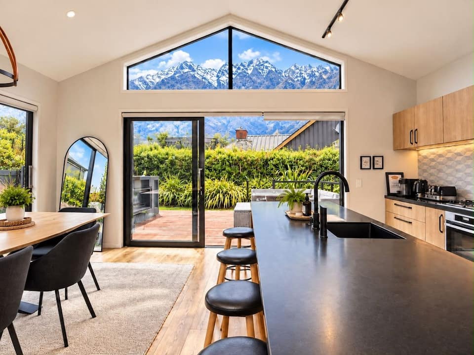 Jackaroo, under the Remarkables, Jacks Point, Queenstown, New Zealand, photo 4 of 10