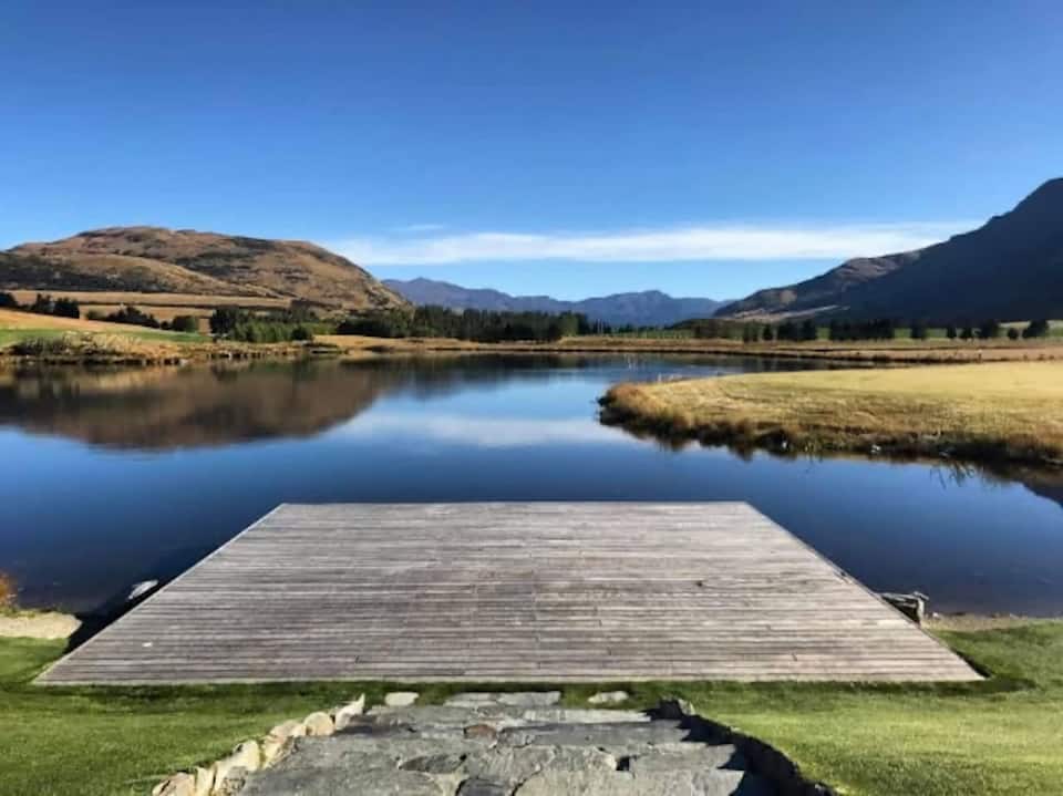 Jackaroo, under the Remarkables, Jacks Point, Queenstown, New Zealand, photo 9 of 10