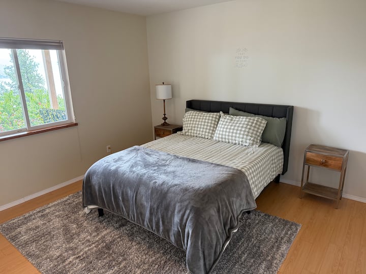 საძინებელი 1