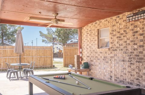 Westside Gameyard - Pool Table+Fast WiFi by LCH