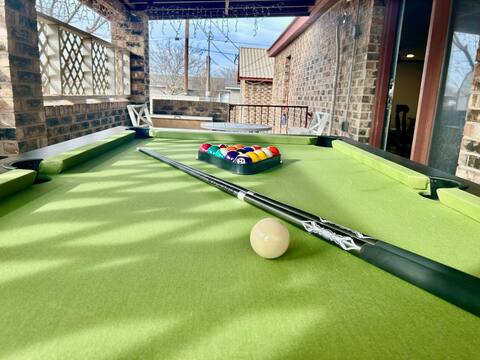 Pool Table | Fire Pit | Free HBO | No Pets