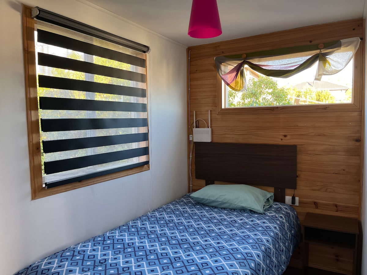 Chumba kimoja na nusu cha kulala cha mraba