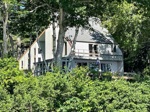 Maine Sea House on Blue Hill Bay
