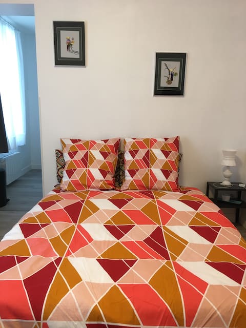 Top Airbnb: Charming apartment in Aubervilliers