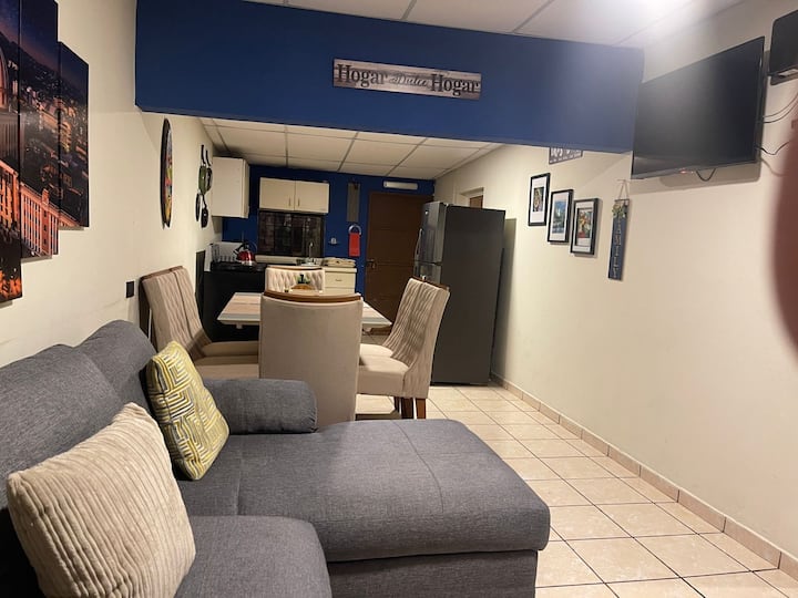 Casita Familiar Miraflores 3 Km Centro Histórico - San Salvador