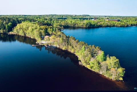 Sandy Point Resort *Epic* 6 bedroom, Shagawa Lake