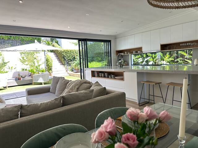 Spacious, modern Sea Point home