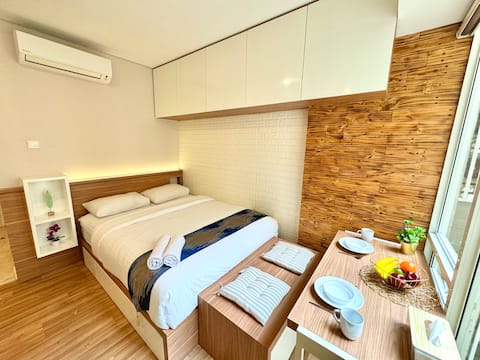 New Pleasant Studio Landmark Residence | Paskal 23