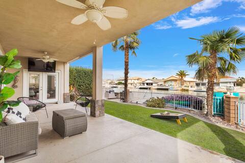 Lakefront Serenity Retreat