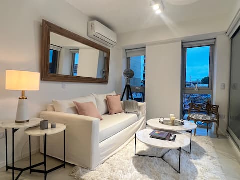 Popular Airbnb listing: Carballo 580 in Departamento Rosario