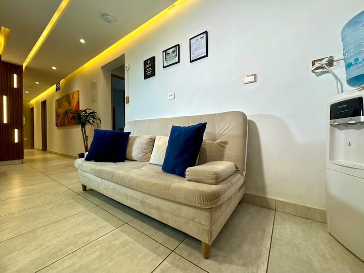 Deluxe Apartaestudio Con A/c, La 70 (302) - Medellín