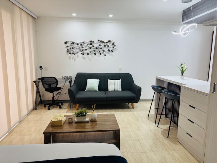 Apartment In The Heart Of Medellin (El Poblado). - Medellín, Colombia