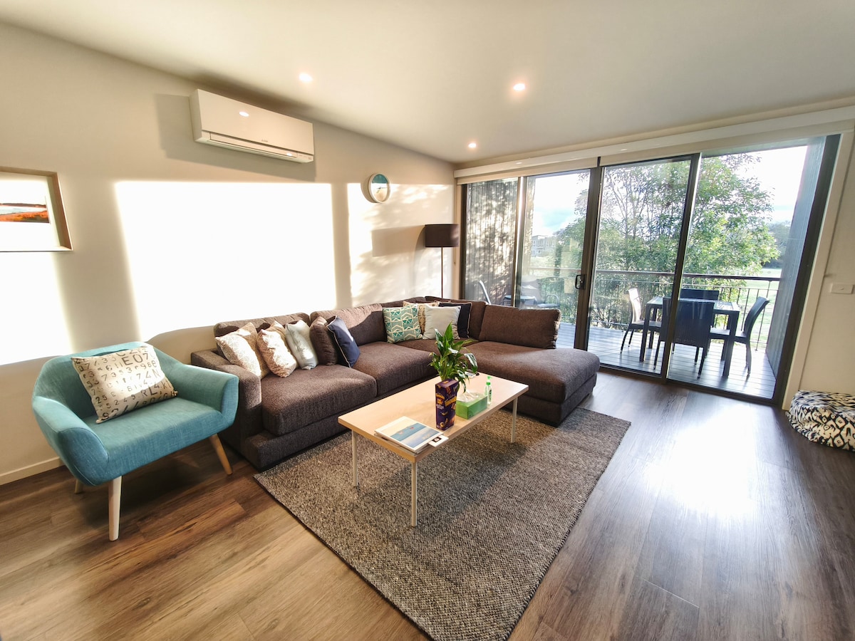 Popular Airbnb listing: Beach Walks, Golf and the Great Ocean Road in Torquay