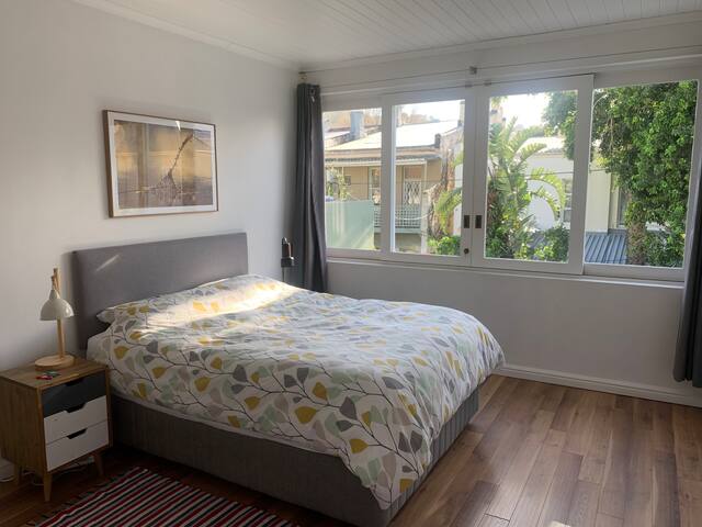 Gorgeous Tamboerskloof home gallery image 3