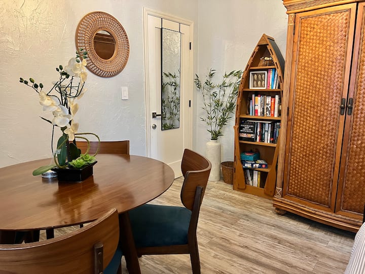 West Palm • Private Entry Suite • No Shared Areas - Westgate, FL