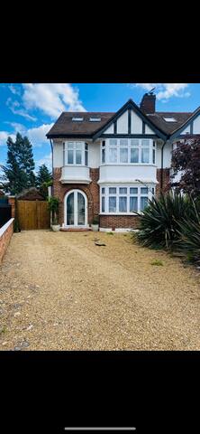 Big, bright stylish home in London – 2 night min gallery image 3