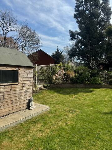 Big, bright stylish home in London – 2 night min gallery image 4