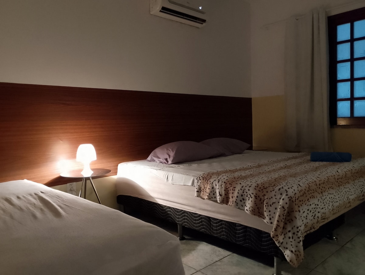 Foto do anúncio de Quarto Econômico com Ar e Wi-Fi no Aldeota