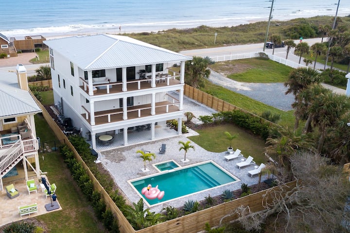 Luxury Beach House With 360 Views!