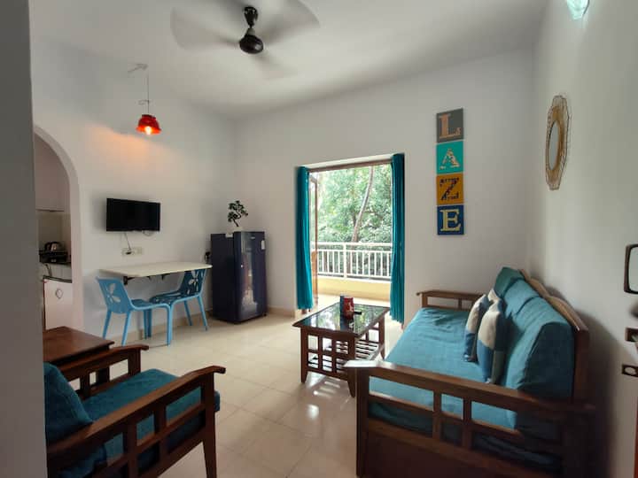 Влезте в „Лейз“. Вашият дом далеч от дома