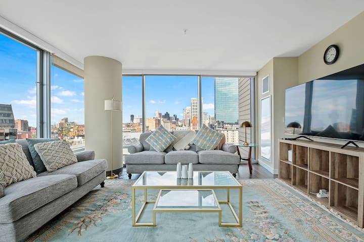 Luxurious 2BR 2BA Back bay heart with amazing view