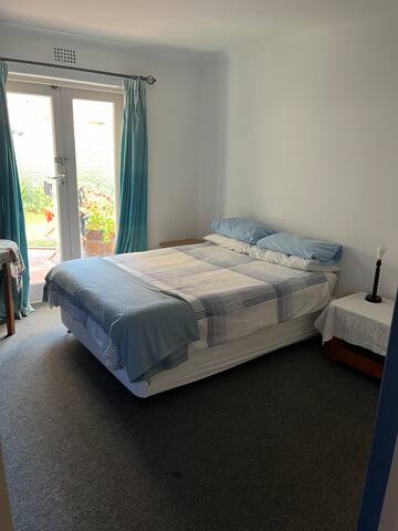 Family home in Plumstead gallery image 5