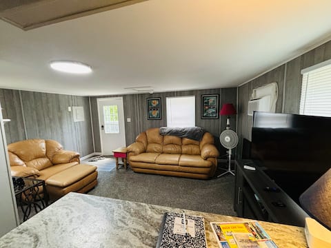 Popular Airbnb listing: Crows Nest (Upstairs) 637 in Beaufort