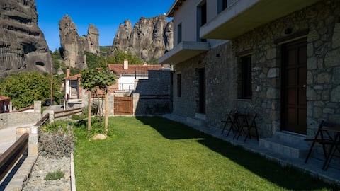 Stone Manor