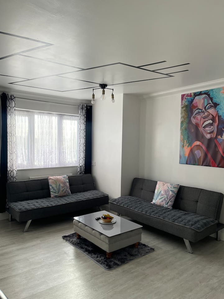 Bowery Apartment - 2 Bedroom - Dagenham