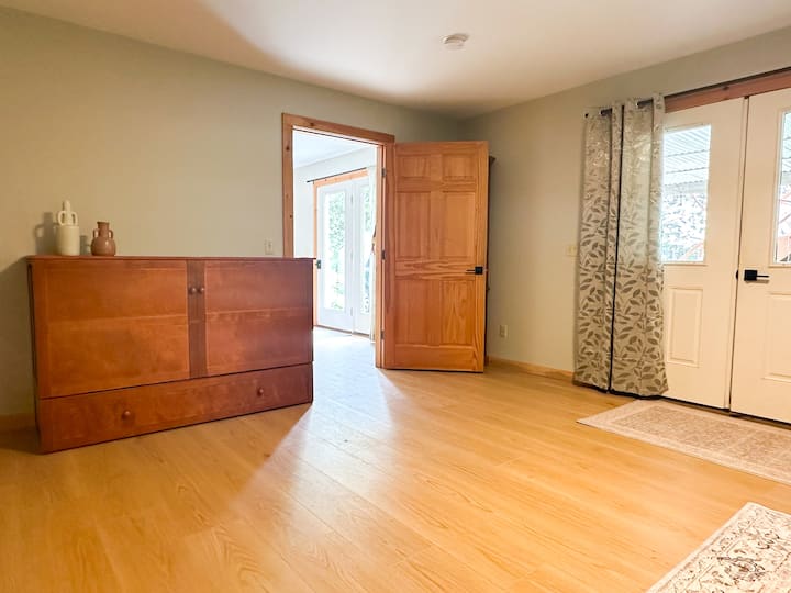 Flying Mountain Apartment - Walk To Acadia Trails! - Bar Harbor, ME