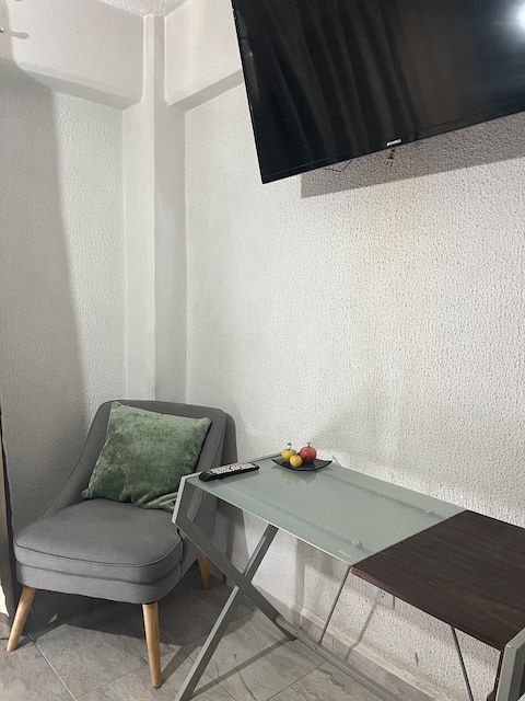 Top Airbnb: Private Airport Room 0 in Peñón De Los Baños