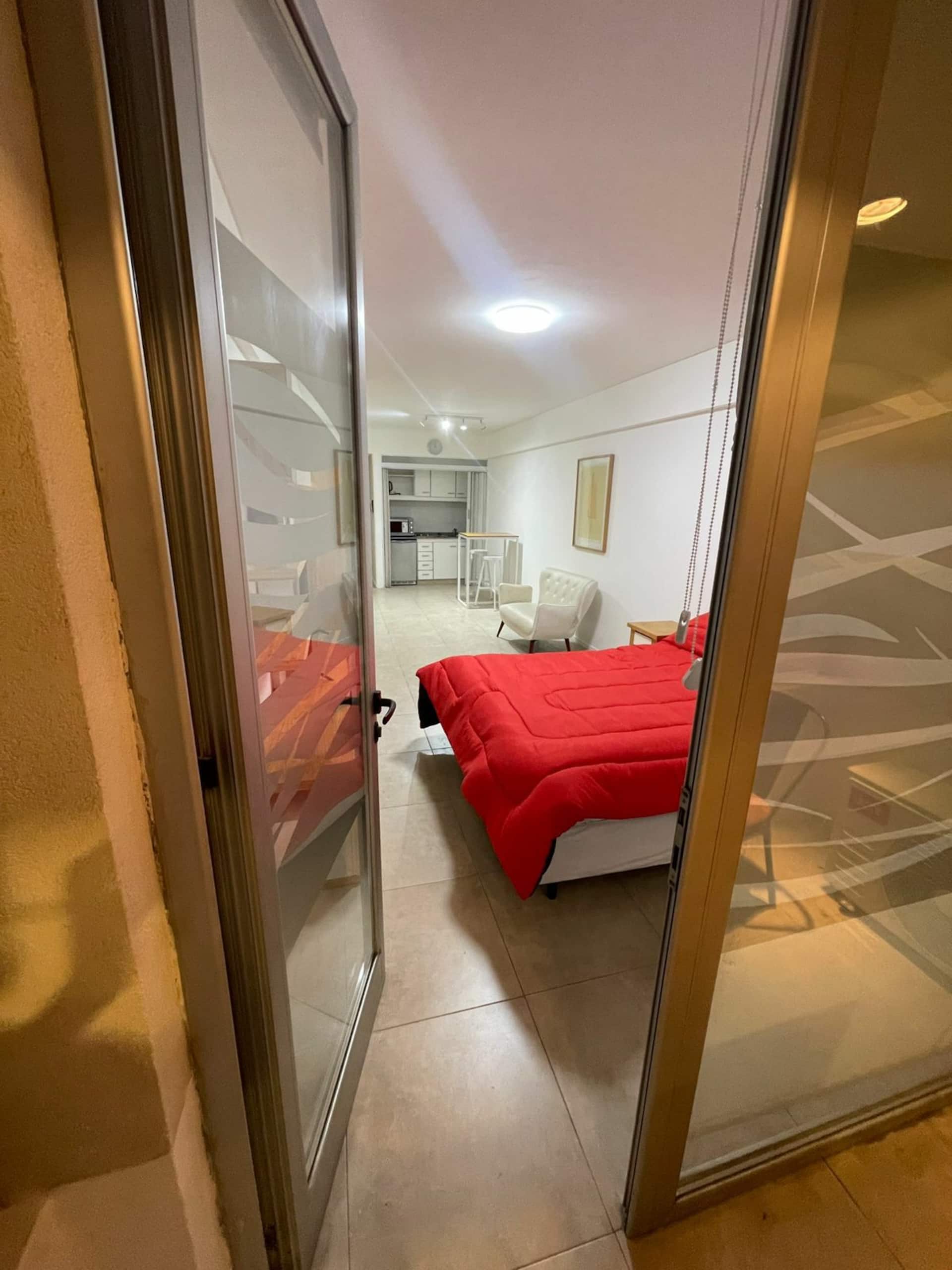 One-bedroom apartment in Monserrat