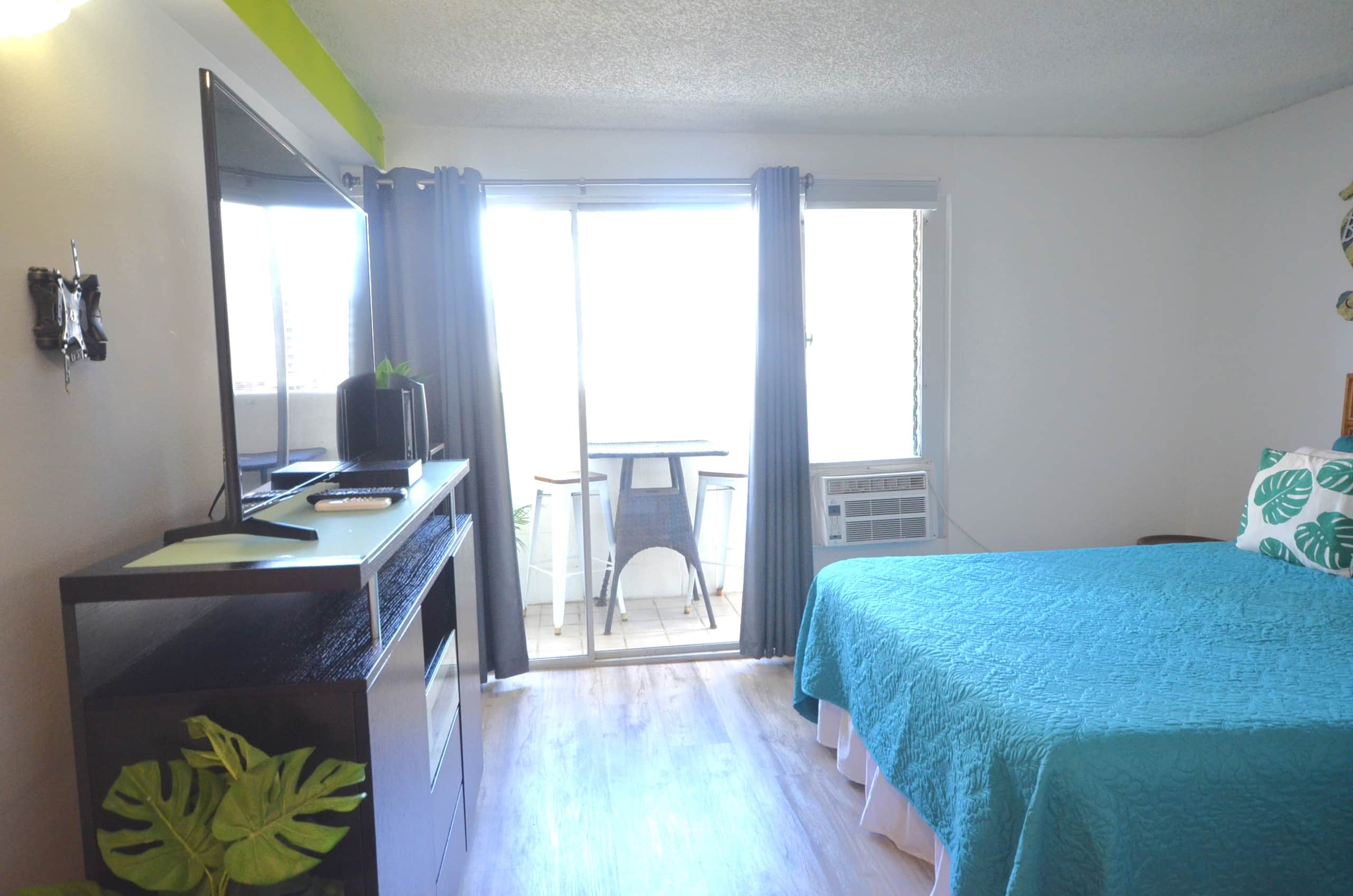 KV805A Aloha Waikiki Beach Suite only 3 min walk - Image 2
