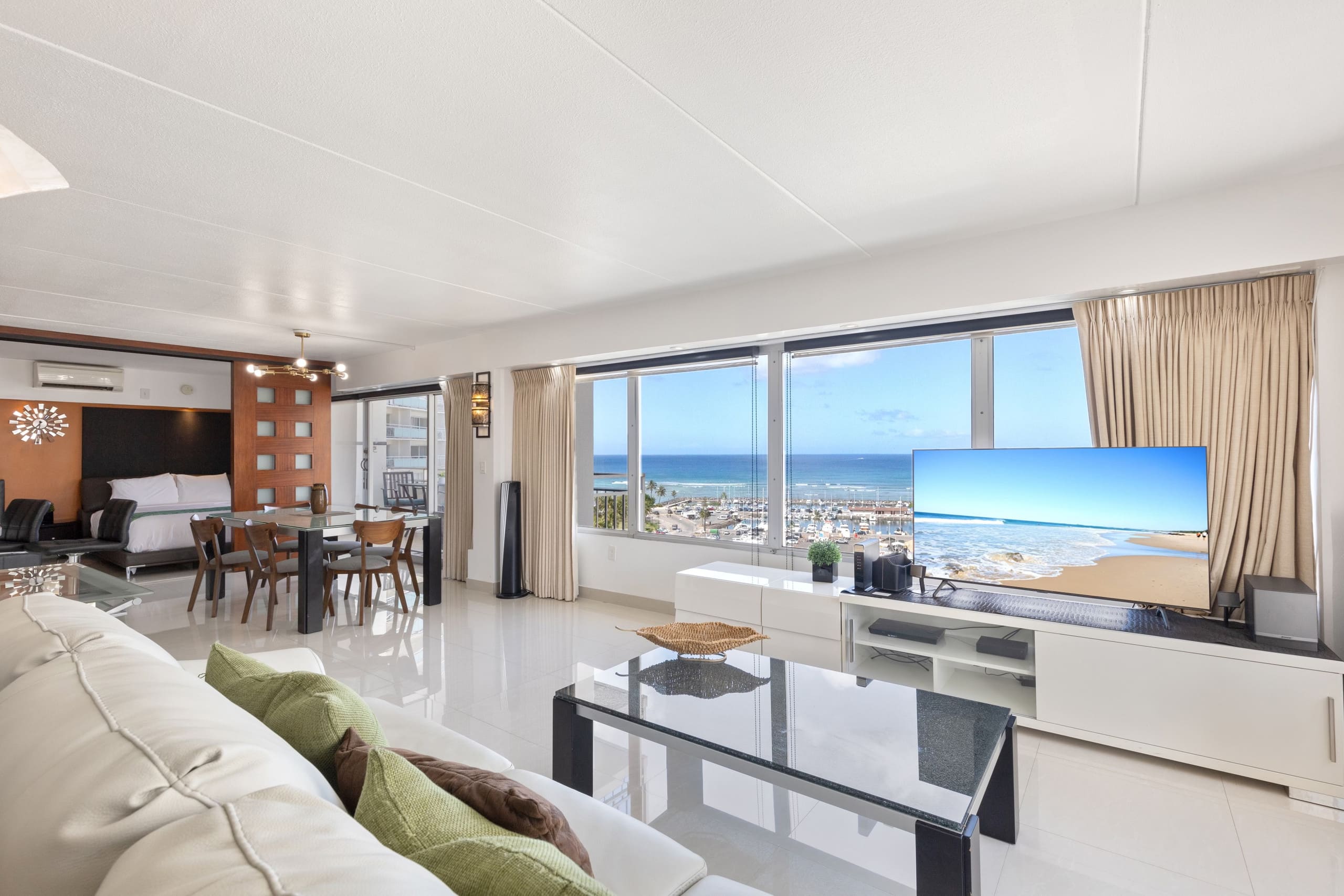 Ocean View 2 Bedroom/2 Bath Condo at Ilikai Resort - Image 3