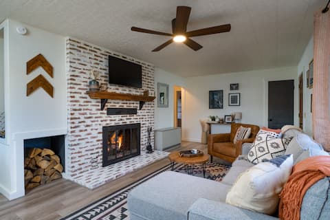 Top performing Airbnb: Alpine Hideaway w/Mountain Views in Rio Grande